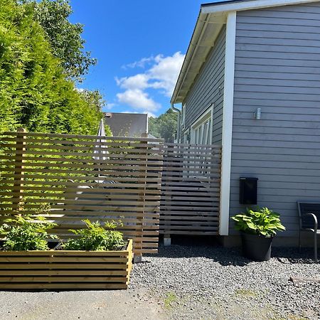 Tiny Grey House With Loft, 15 Min From City Center Goteborg Esterno foto