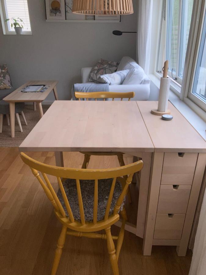 Tiny Grey House With Loft, 15 Min From City Center Goteborg Esterno foto