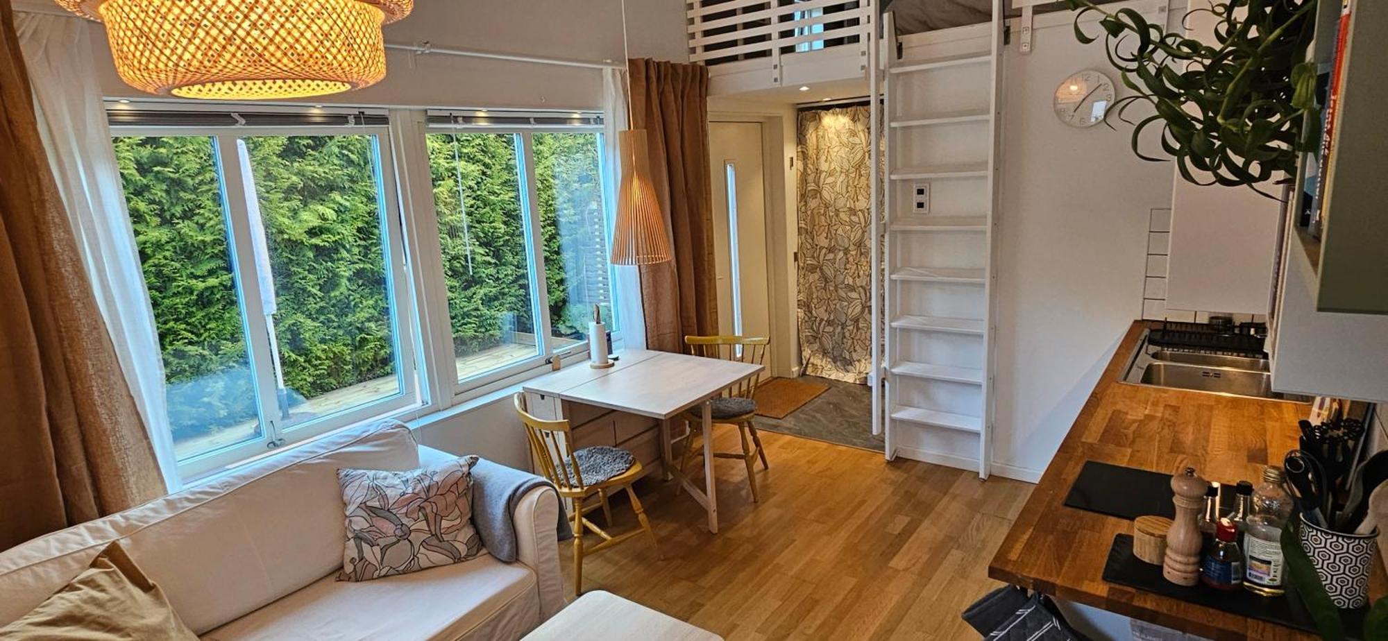 Tiny Grey House With Loft, 15 Min From City Center Goteborg Esterno foto